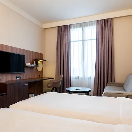 Crowne Plaza Paris Marne-la-vallee 4*