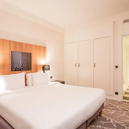 Crowne Plaza Paris Marne-la-vallee 4*