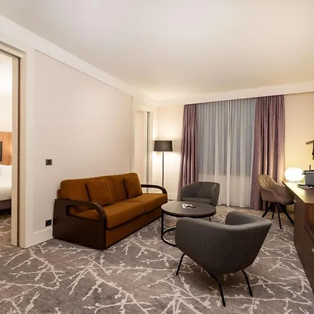 Paris Marne-la-vallee By Ihg ホテル マニー＝ル＝オングル